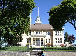 Lincoln County court house, Davenport, WA. (10508086083).jpg