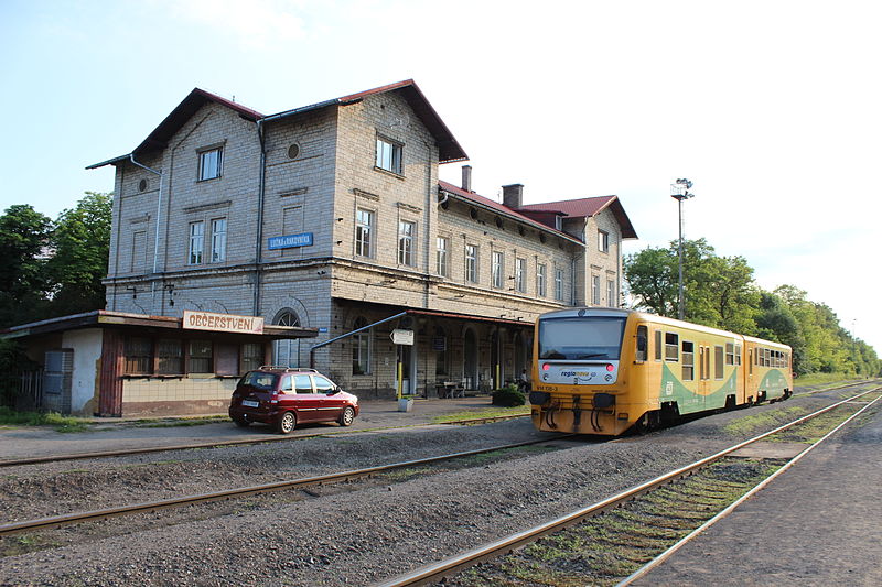File:Lužná (Rakovník District), železnice, staniční budova (1).jpg