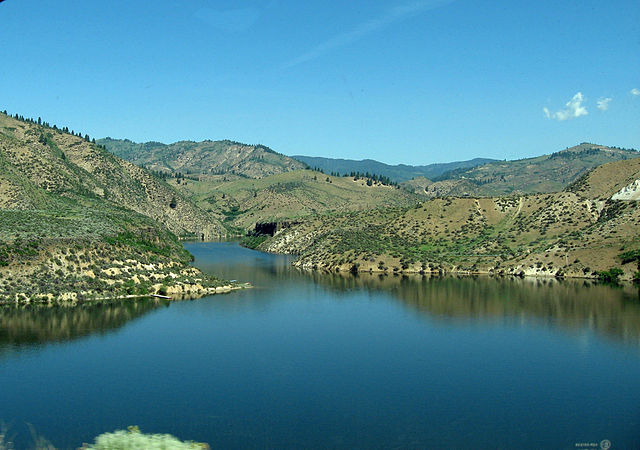 Lucky Peak Lake - Wikipedia