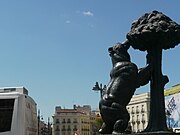 Category:Statue of the Bear and the Strawberry Tree - Wikimedia Commons