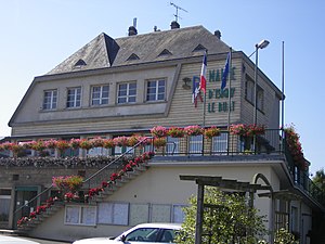Mairie d'Isigny-le-Buat.JPG