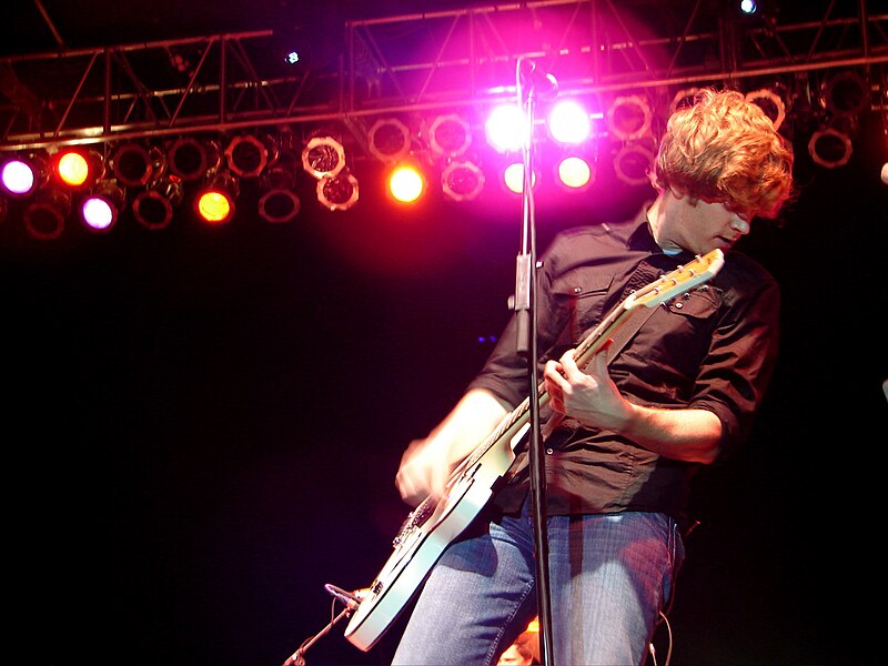 File:Matt Rocking on stage.jpg