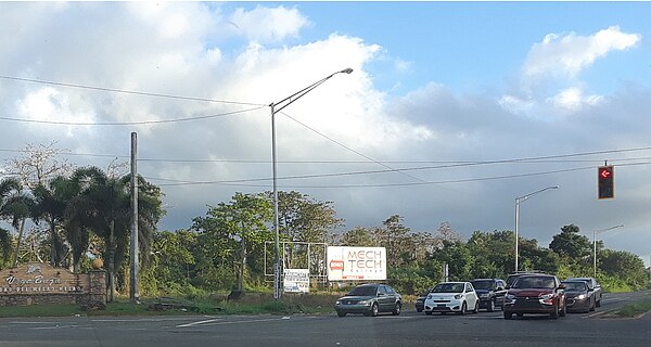 Signs for Mech Tech College in Vega Baja