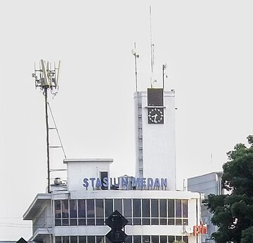 Jam stasiun