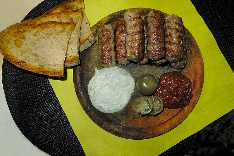 File:Mici cu carne de miel.jpg