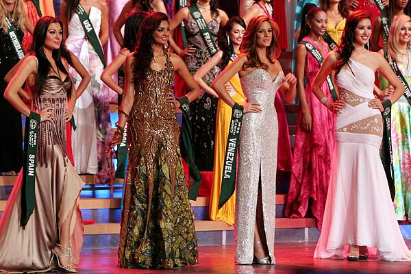 Top 4 delegates in Miss Earth 2007