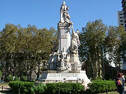 Monumento Nicolas Avellaneda.JPG