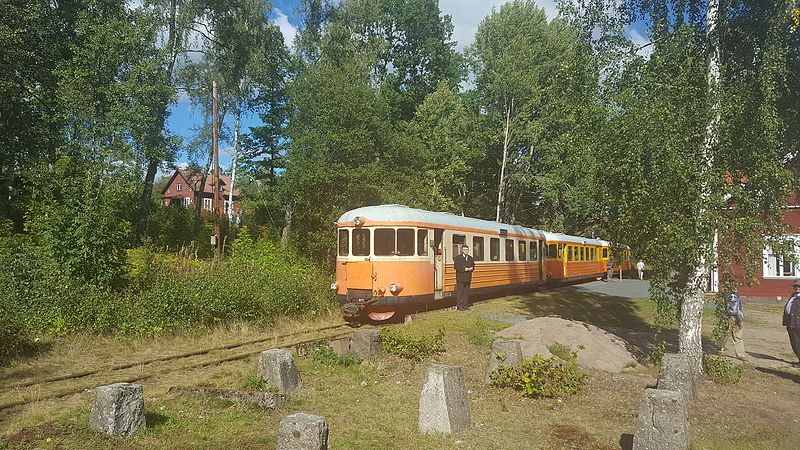 File:Mosstorp Hultsfred station.jpg