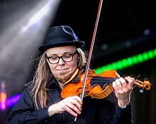 Nicky Sanders, Fiddler.jpg