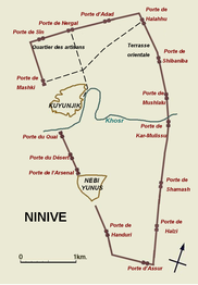 Nínive al segle vii aC: centre politic-religiós sobre el tell de Quyunjik, arsenal sobre el tell Nebi Yunus