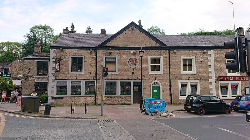 File:Norfolk Arms and former National Westminster Bank, Marple Bridge.jpg