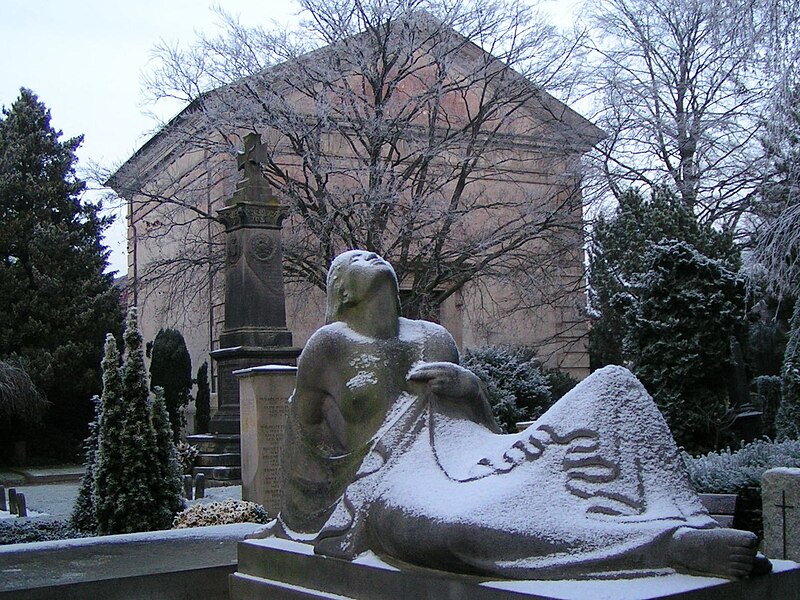 File:OL Gertrudenfriedhof.jpg