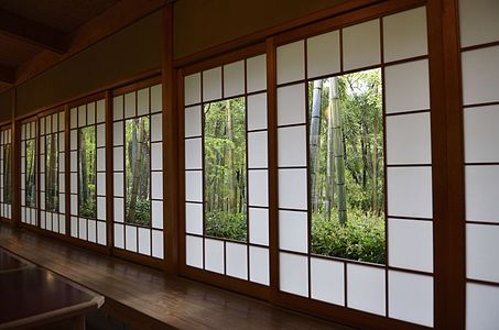 Another style of yukimi shoji, katagaku shoji: one central glass pane, surrounded by regular lightweight material.[41]