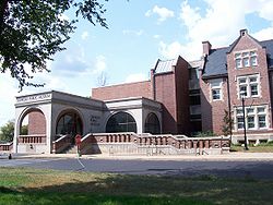 OshkoshPublicMuseum.jpg