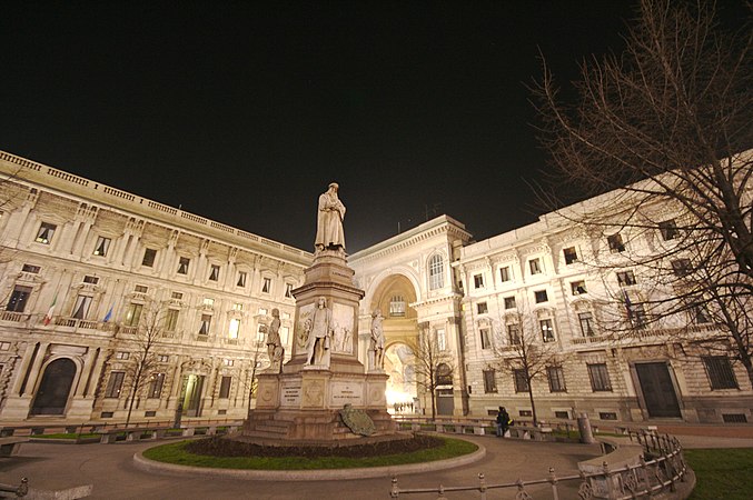 Piazza milano. Пьяцца ла скала. Пьяцца делла скала в Милане.