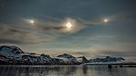 Mai 2017: Nebensonnen über dem Raudfjord, Spitzbergen