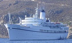 The Serenade in front of Patmos, October 2004