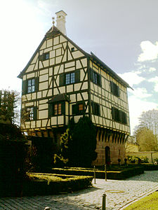 Pellerschloss, ein Weiherhaus aus dem 16. Jahrhundert