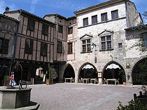 Place Castelnau-de-Montmiral.jpg