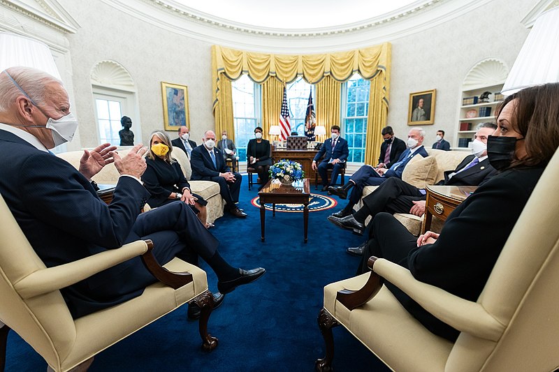 File:President Joe Biden meets with a bipartisan group of governors and mayors.jpg