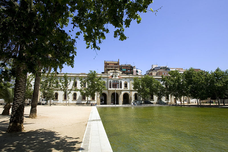 File:Rutes Històriques a Horta-Guinardó-casernes girona 02.jpg