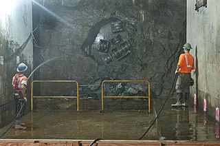 Eine Tunnelbohrmaschine (TBM) 