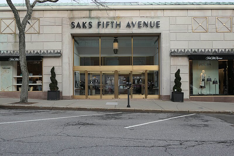 File:Saks Fifth Avenue Greenwich, CT (32459816130).jpg