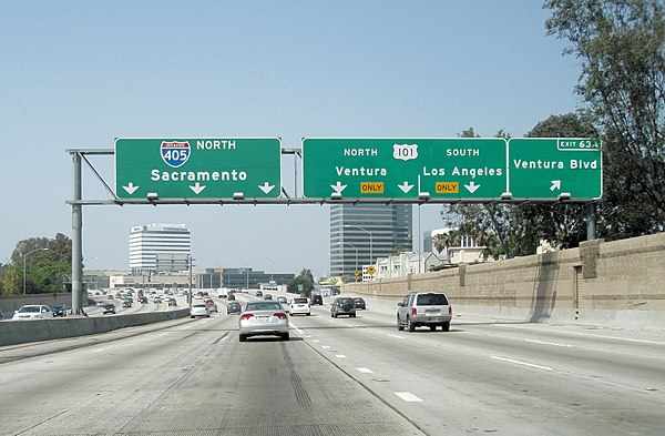 I-405 near the interchange with the Ventura Freeway (US 101)