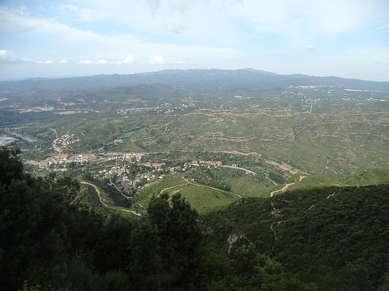 File:Scene on Track Rail from Montserrat to Monistrol - Catalunya - Spain - 02 (14380368117).jpg