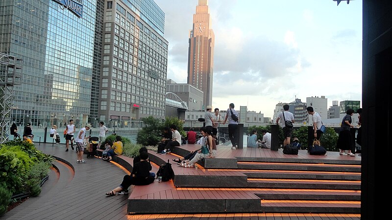 File:Southern Terrace, Shinjuku Station, Shinjuku (30324620668).jpg