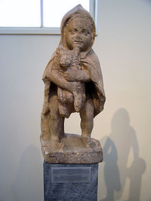 Statuette of a boy with a dog NAMA 3485 (DerHexer) .JPG