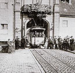 Tram in front of the old town hall in Bamberg about 1912