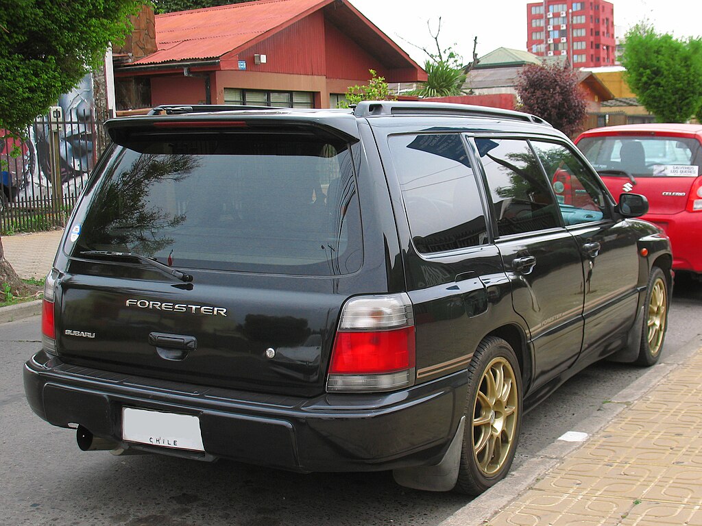 FileSubaru Forester 2.0 Turbo 1997 (14116423395).jpg