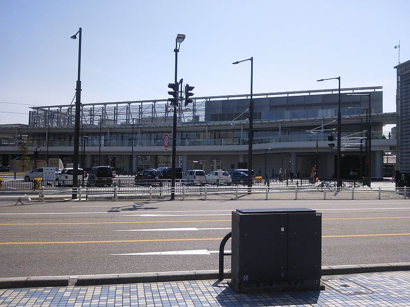 File:Takaoka Station - Curun TAKAOKA (3).jpg