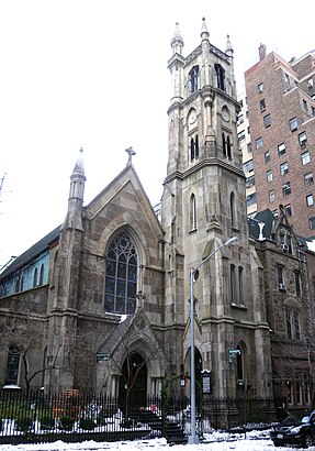 How to get to St. Thomas More's Church with public transit - About the place