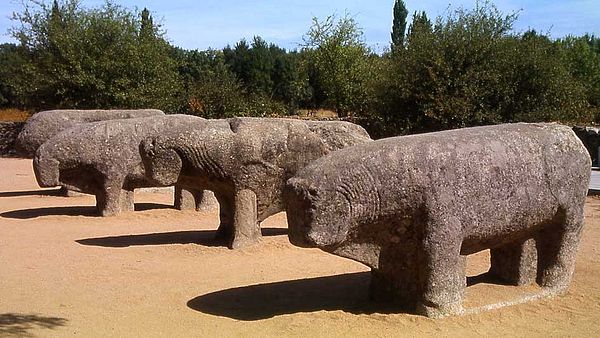 Bulls of Guisando, in El Tiemblo, Ávila. These verracos, of Celtic origin, are found in many towns of the western half of Castile and León.