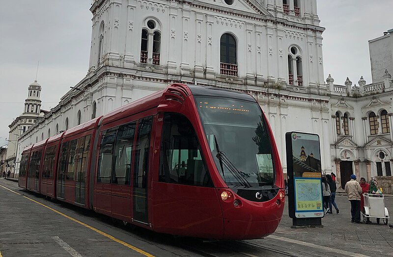 File:Tranvía de Cuencano23.jpg