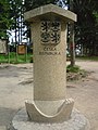チェコ（手前）・オーストリア・ドイツの三国国境の標石