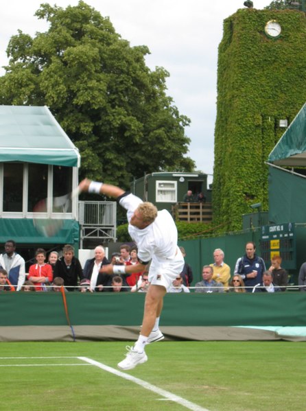 Serving at Wimbledon, 2007
