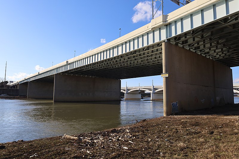 File:U.S. Route 35 Bridge Dayton 2023a.jpg