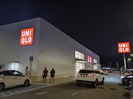Uniqlo roadside store in Bandar Sri Damansara