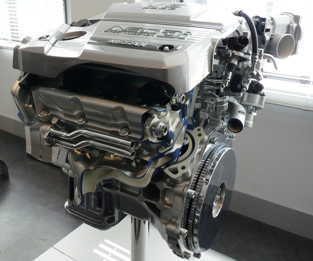 Двигатель дд. Мотор vq25dd. Двигатель vq25de. Vq25. Vq45 двигатель.