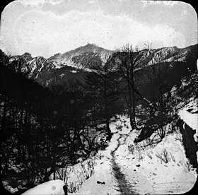 Vallée du Lis et pic du Céciré en hiver.