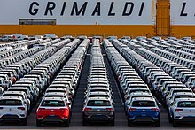 Cars produced by Autoeuropa at the Setubal port, 2019 Vehiculos en el puerto de Setubal, Portugal, 2019-05-24, DD 02.jpg