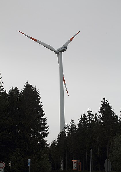 File:Vestas V80 17052011.jpg