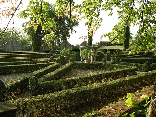 Villa Giogolirossi, giardino all'italiana 03