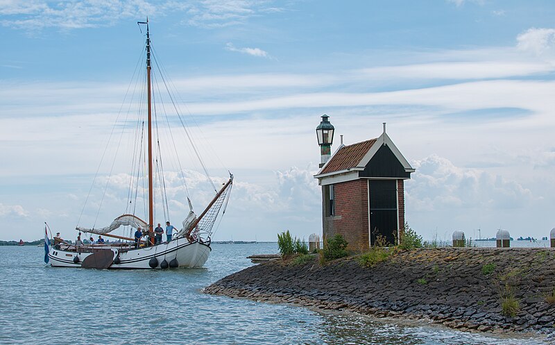 File:Volendam (14822581101).jpg