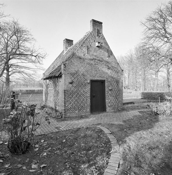 File:Voorgevel bakhuis - Alphen - 20328605 - RCE.jpg