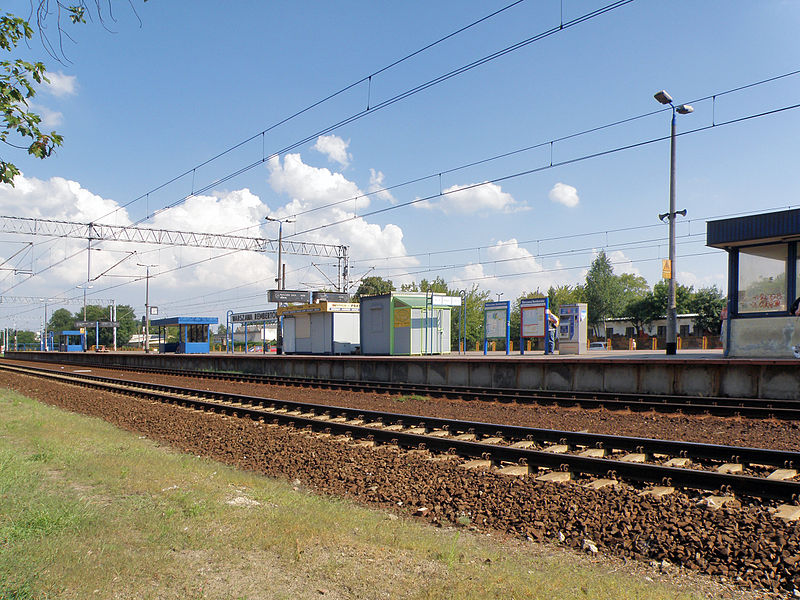 Файл:Warszawa Rembertów railway station 2012 (5).JPG