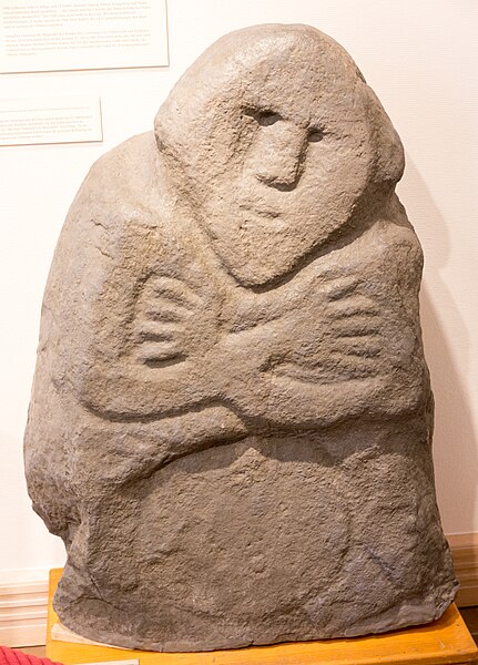 File:Wustrau Brandenburg-Preußen Museum-Pruzzische Babe (um 800) Abguss 3951.jpg